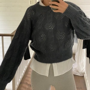 Ny stickad tröja - Helt oanvänd med prislapp kvar, från Lindex. Storlek xs. Köparen står för frakt. 