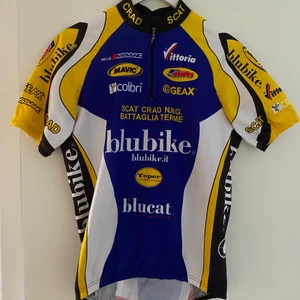 Humana biker tisha - En cool gammal cykeltröja köpt på Humana