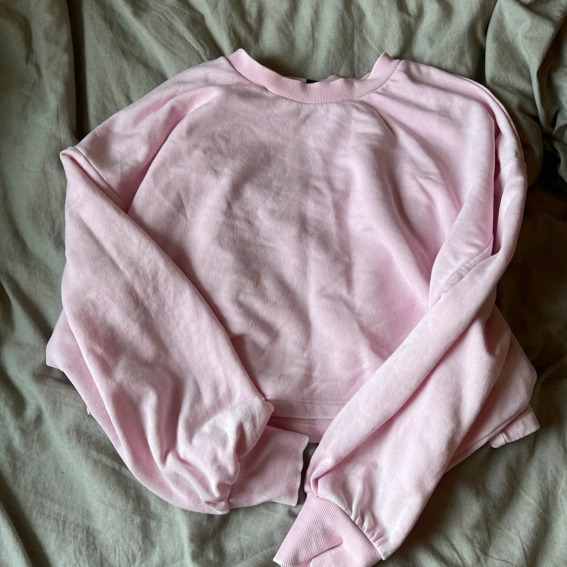 Sweetshirt