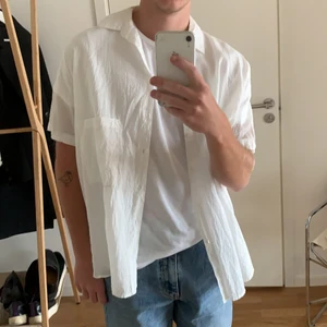 HOPE Sthlm shirt  - Hope shirt, knappt använd