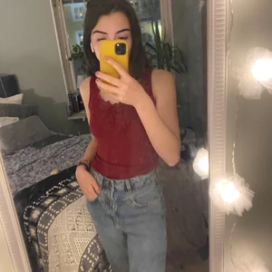 Hollister XS - Ett jätte fint vinrött linne från hollister.