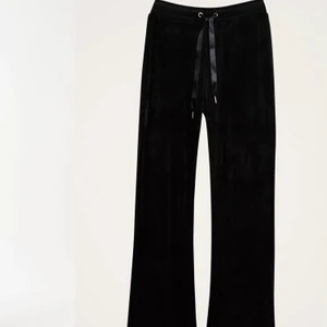 mjukisbyxor - mjukisar från Gina tricot i modellen cecilia! Säljer eftersom dom är för korta, passar dig som är 165 cm eller kortare 💖💕