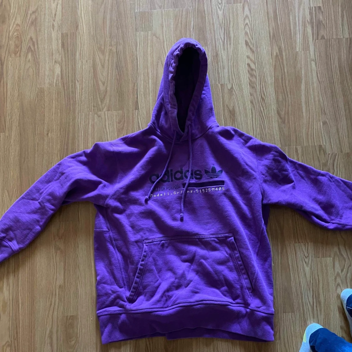 Lila Adidas hoodie Strl M