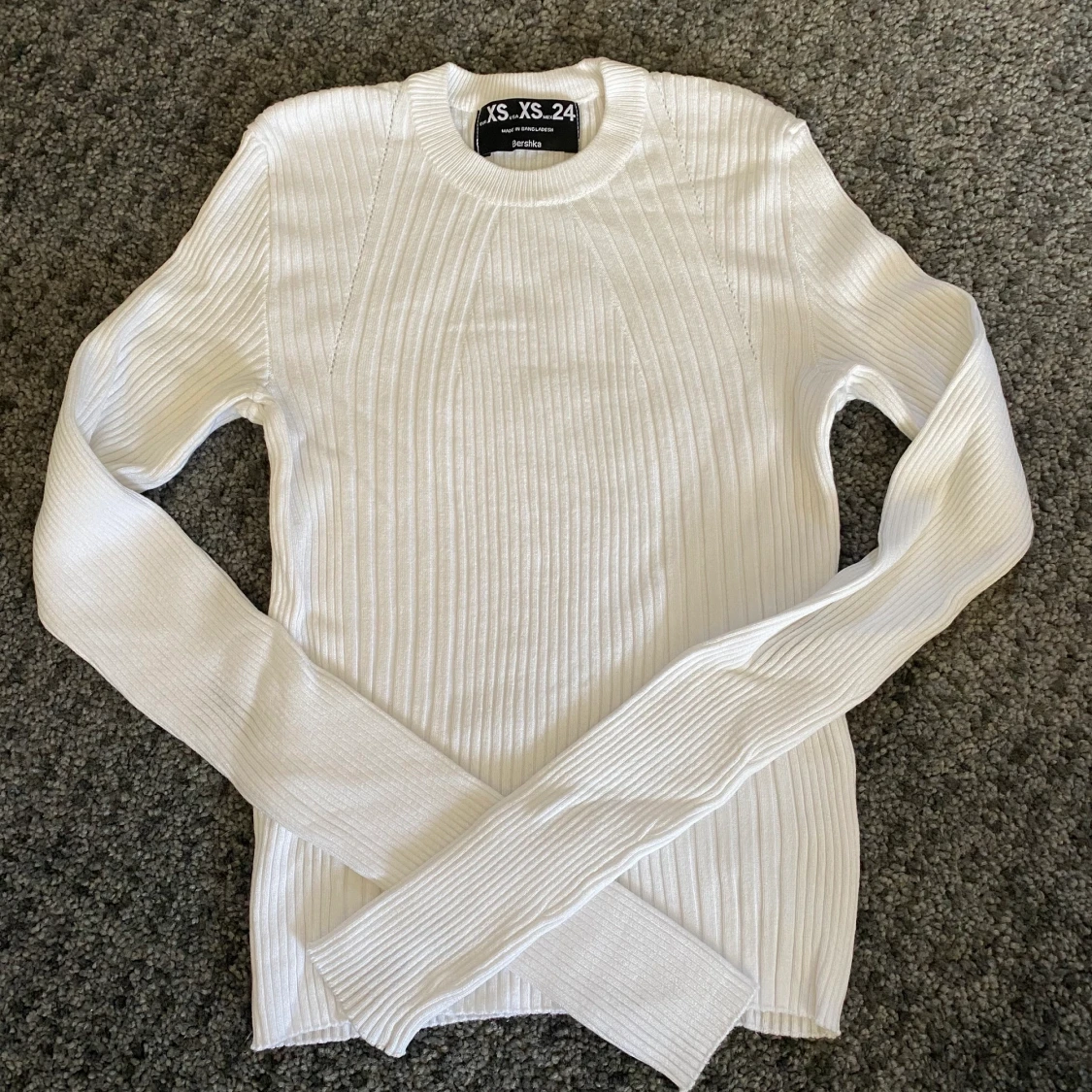 Pull&bear XS vit långarmad  - 90