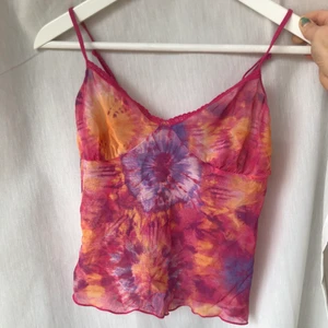 Linne  - Säljer världens finaste linne i mesh💖💖 Stretchigt material så passar XS-M. Frakt kostar 22kr😋kan också mötas i Stockholm:) 