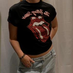 T-shirt med tryck - T-shirt från pull and bear i strl S