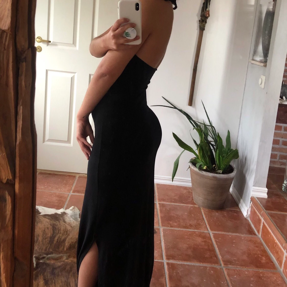 svart klänning med slits  - 90
