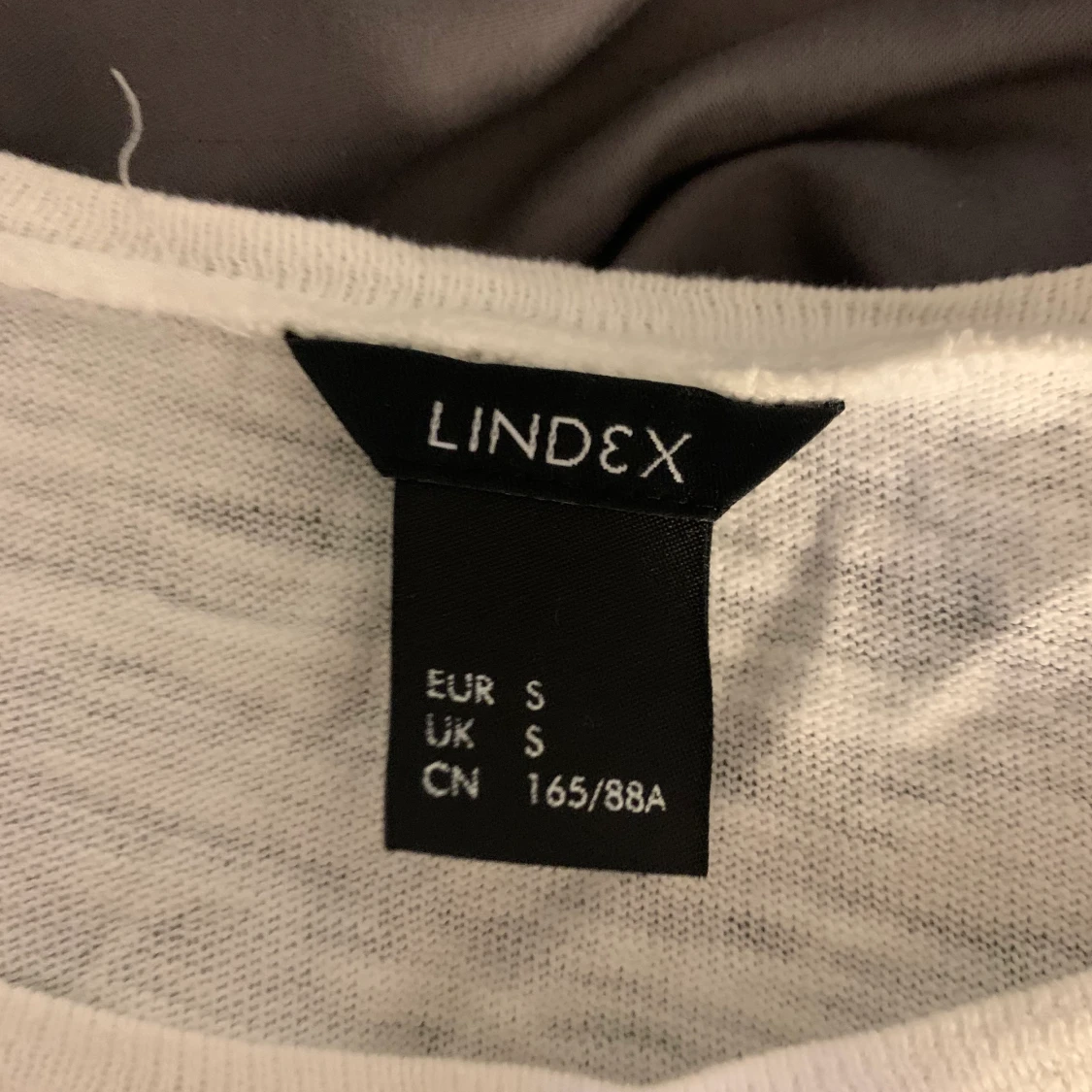 Tröja med spets nedtill - 91