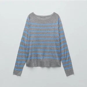 Populär tröja från zara - Superfin tröja som jag tyvärr inte får någon användning av! Använd fåtal gånger. Frakten ingår ej