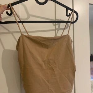 Linne - Beige linne från Gina