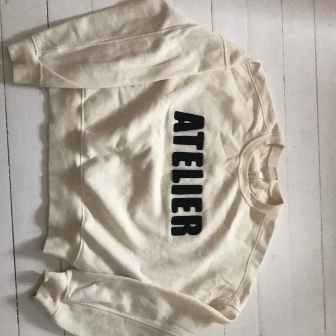 Beige långärmad tröja i storlek XS