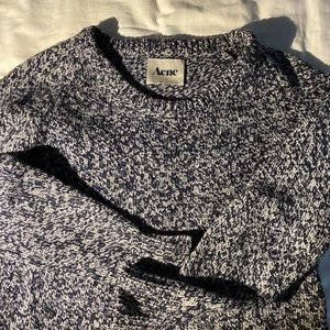 Sweatshirt  - En as fin sweatshirt från acne, kommer inte till användning 