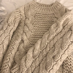 Oversized stickad tröja - Från NAKD, använd ett fåtal gånger sparsamt💕plus frakt