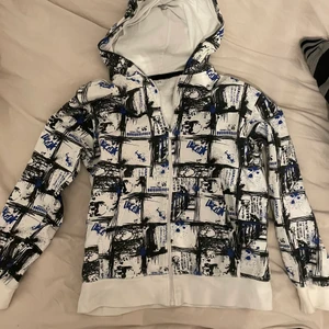 cool hoodie - hoodie, vet inte vad det är för märke.