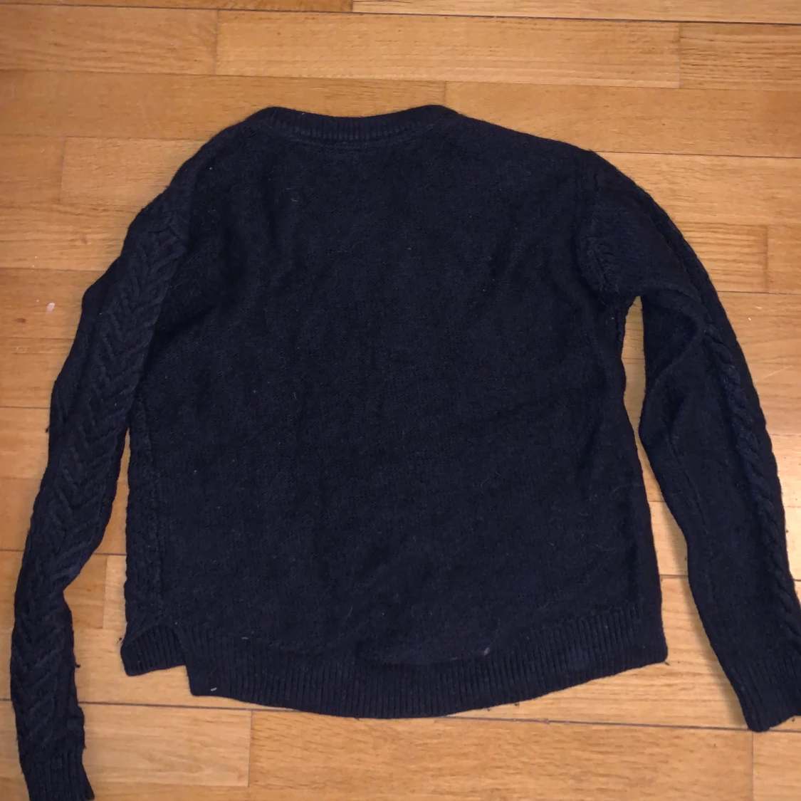 Comfy dark blue knitted sweater - 90