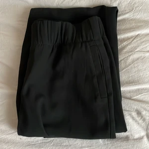 Trousers - Byxor från Monki. Är lite för stora för mig 💞✌🏾