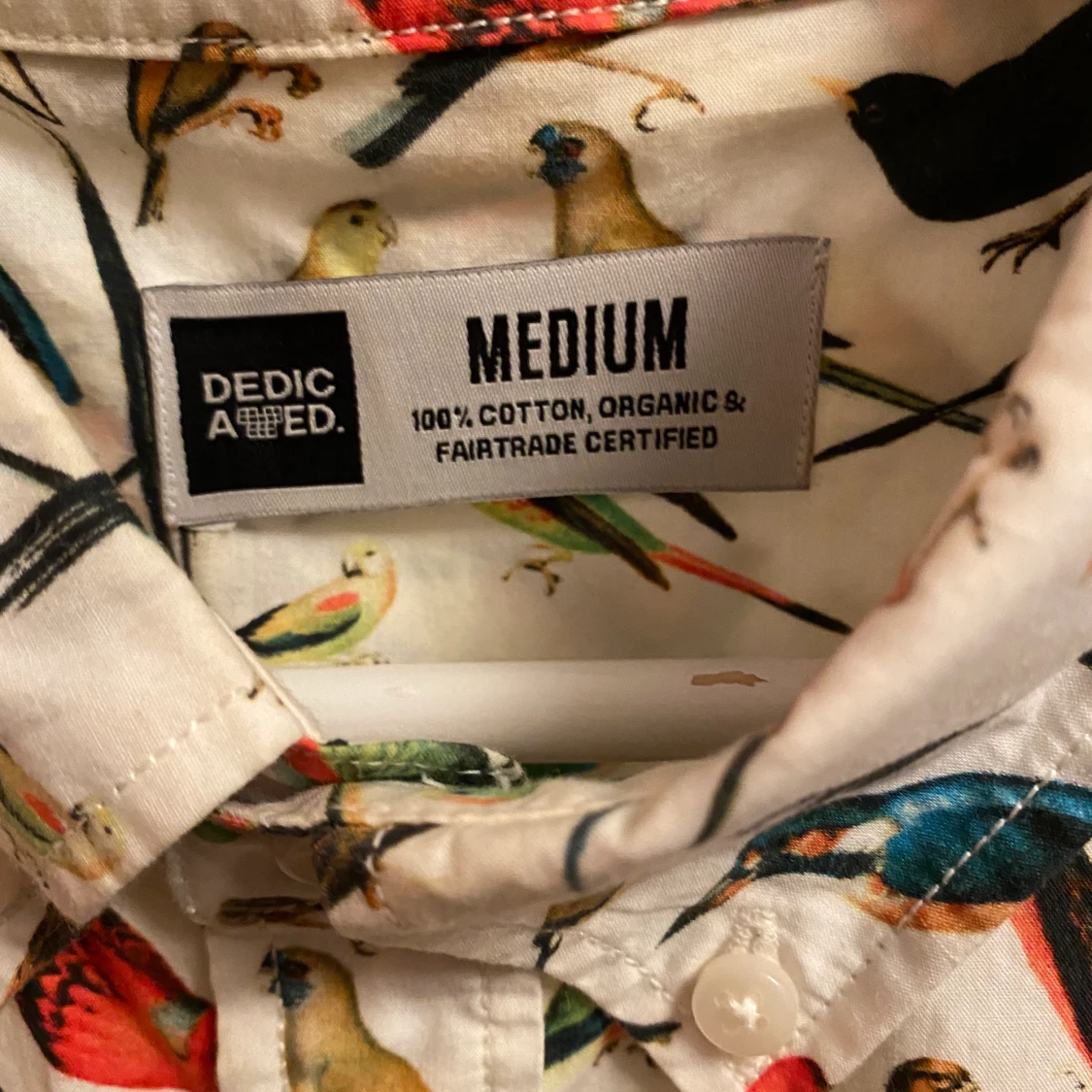 Skjorta med fågelmotiv - 91