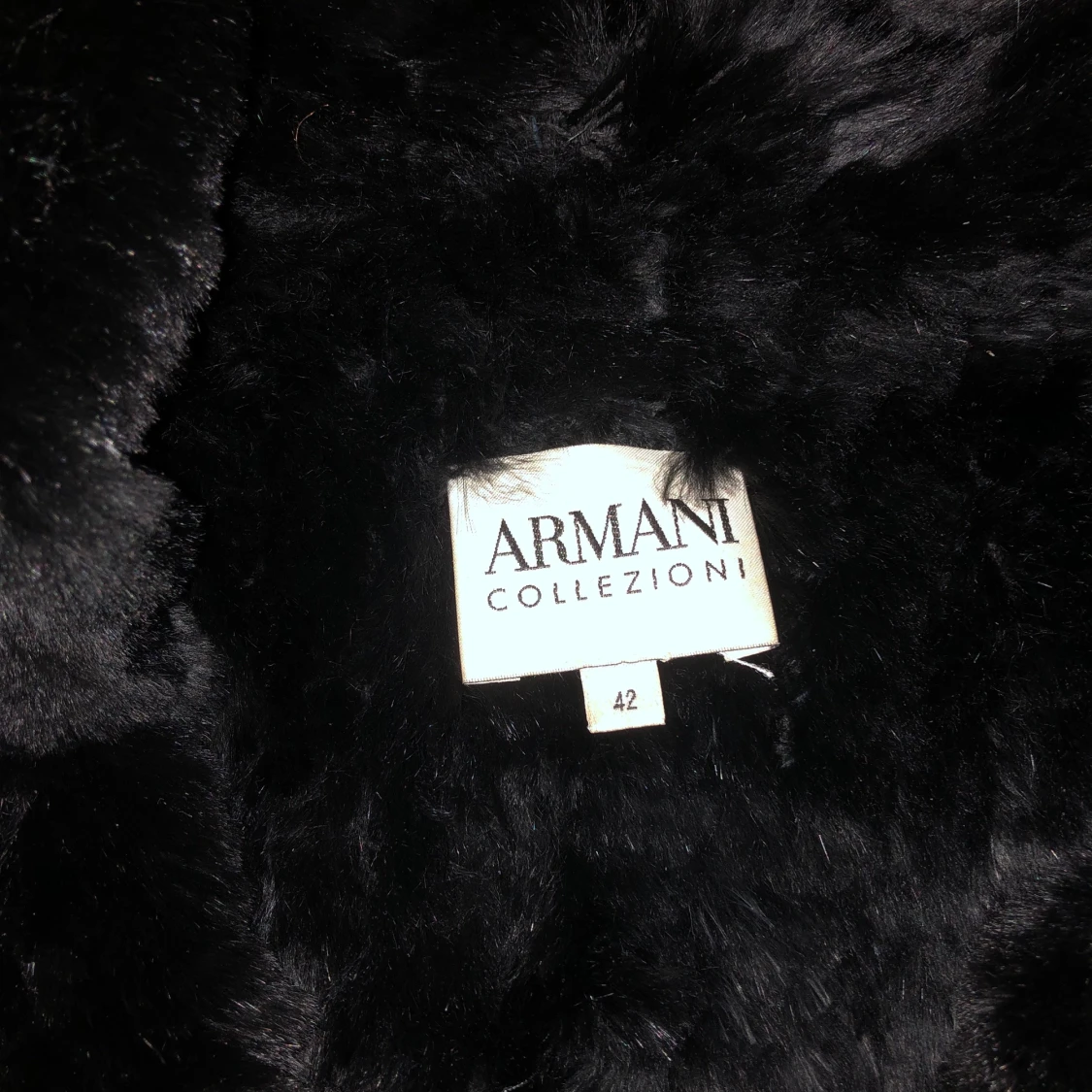 Armani fuskpäls - 90