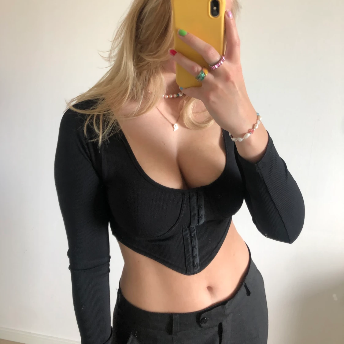 Fest topp med korsettdetalj