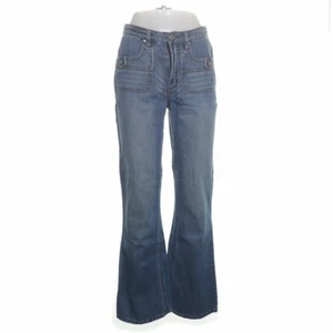 Bootcut jeans - Jättesnygga bootcut/straight jeans från Indiska. Köpte dem på Sellpy men de var tyvärr för små i midjan på mig som brukar ha W29 eller storlek 38/40.