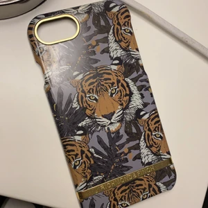 iPhone 8 skal  - Skal till iPhone 8, säljes då jag har en ny mobil.