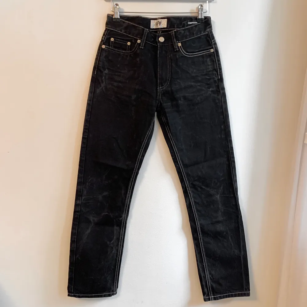 🕷 Eytys Cypress Svarta Jeans 🕷 (nypris 1900 kr) Storlek: W26 - L30 Färg: Washed Black / Svarta. Jeans & Byxor.