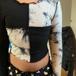 Cool långärmad cropad tröja - Sjukt cool och ovanlig tröja som passar till fest. Buda!