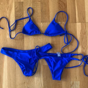 Bikini från Shein - Blå bikini från Shein. Endast testad (trosskydd finns kvar). Frakt tillkommer. Skriv till mig privat om du är intresserad :)