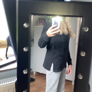 Tröja i bra skick - Tröja i bra skick. Storlek 146/152