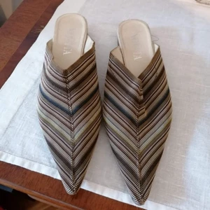 Slip in - Strl 39 sparsamt använda . Från Vagabond 