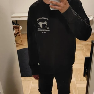 cool långärmad  - riktigt skön, sitter snyggt baggy