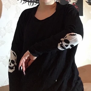 Skull tröja - Storlek L