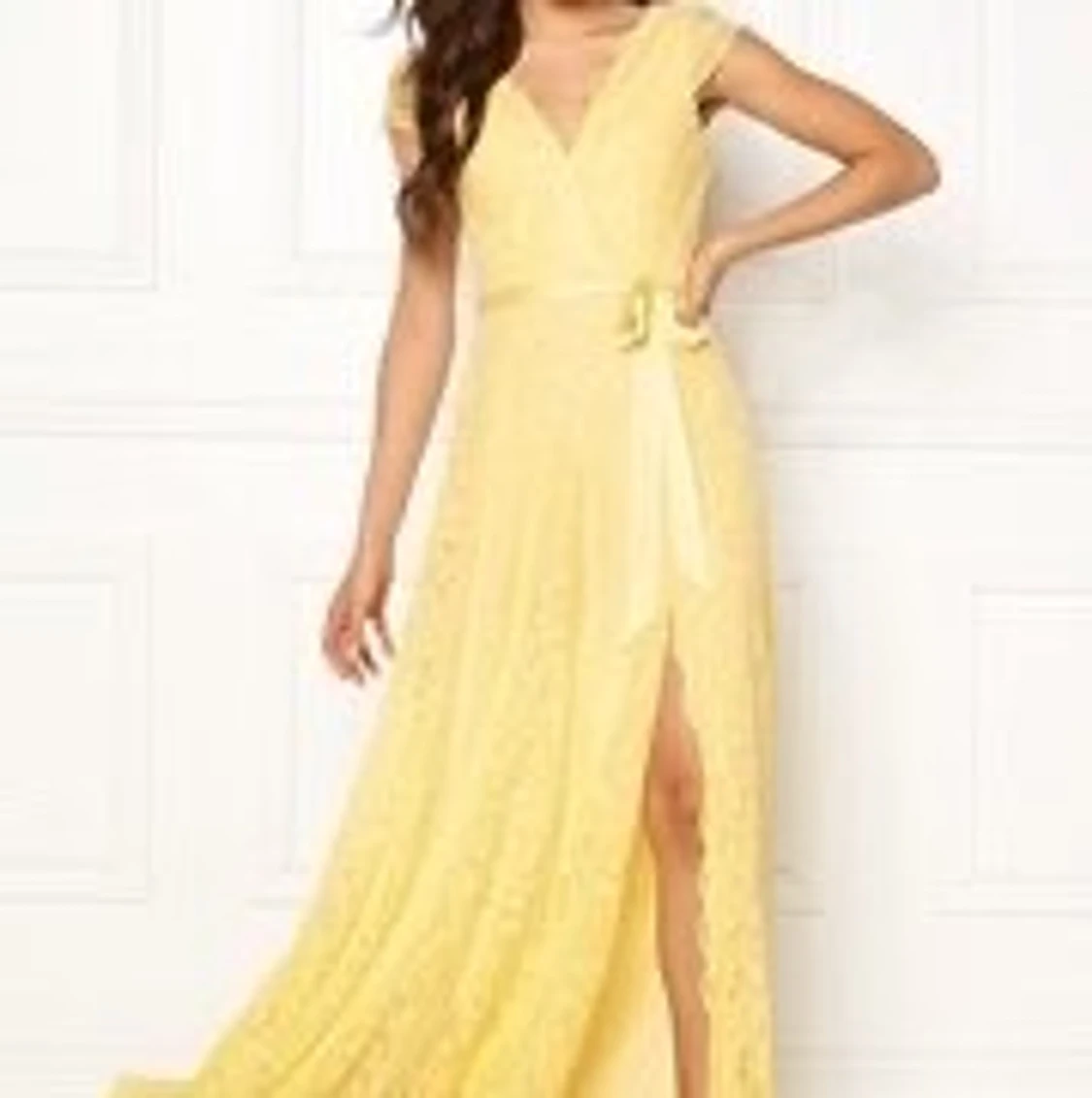 Viola Lace Gown Yellow