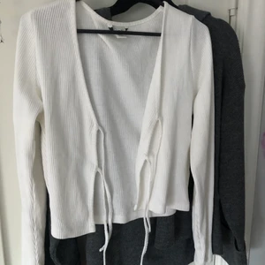 Vit kofta  - Fin vit kofta till sommaren med knyt band 