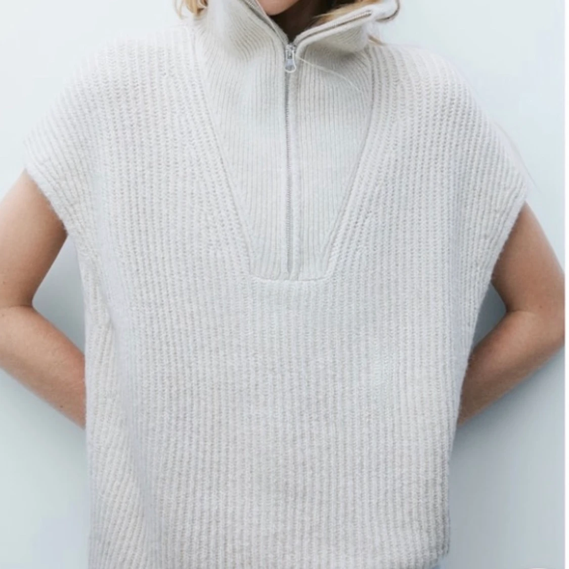 Massimo Dutti stickad vest - 90