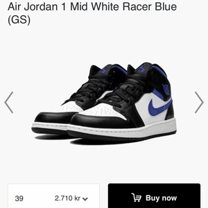 Jordans äkta - Säljer mina äkta jordans då jag vill köpa ett par andra, köpte dom i höstas men är i fint skick! 💙Väldigt coola och passar till många outfits!!⚡️Köp direkt för 2100 kr ink frakt!! 