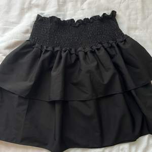 Jättefin vorlang kjol från shein! Säljs pga inte min stil. 