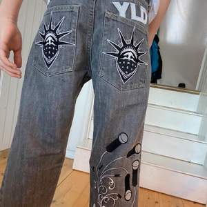 Ascoola jeans från your local dealer i strlk 26, säljer pga för små för mig! ❤️ 