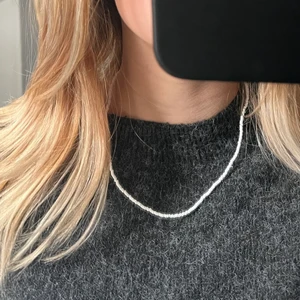 Halsband - Säljer detta halsbandet då det inte används! Frakt tillkommer på 24 kronor🤍