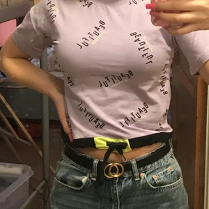 Lila tröja💜 - Helt ny och sjukt cool passar mej med Xs/Xxs 134/140