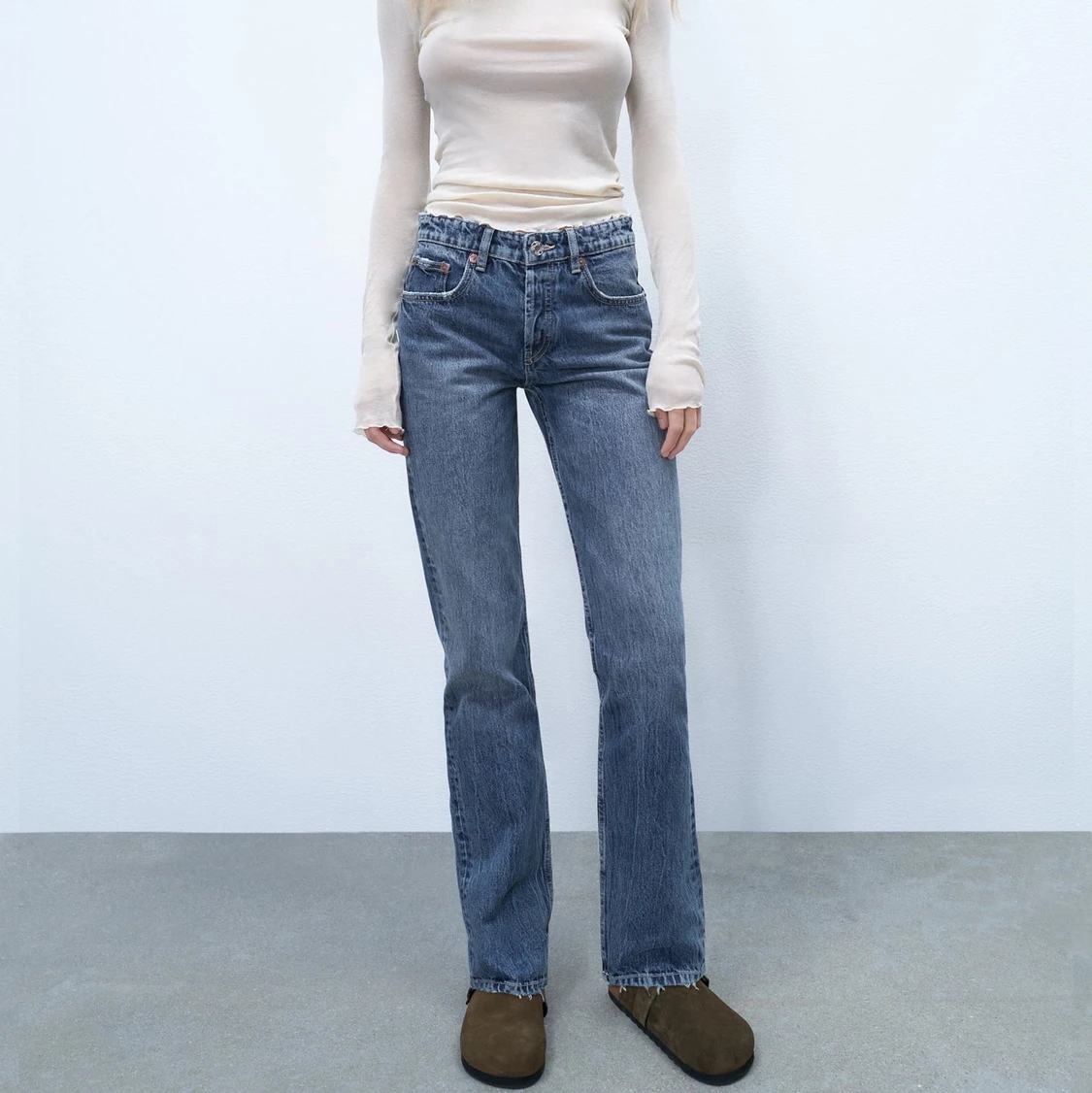 Mid rised straight zara jeans 