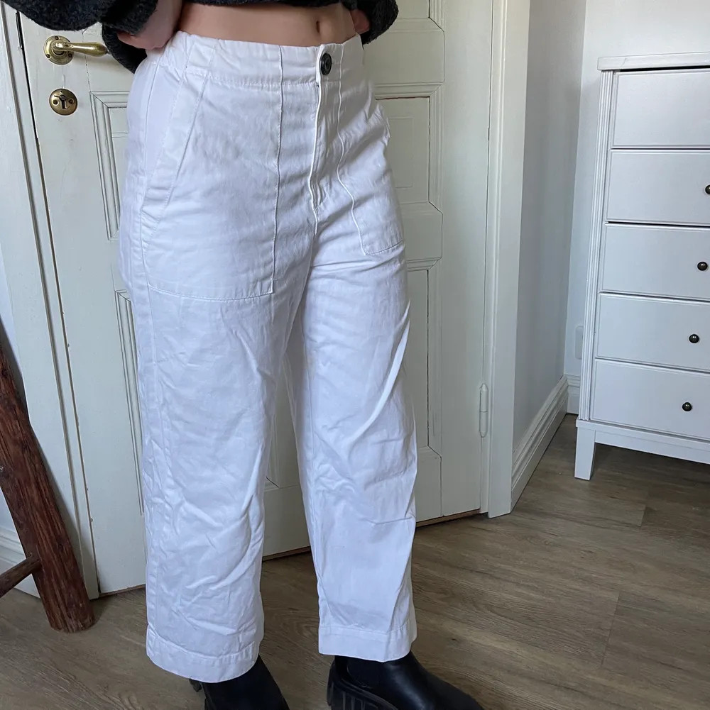 Vita culottebyxor från bershka!💜. Jeans & Byxor.