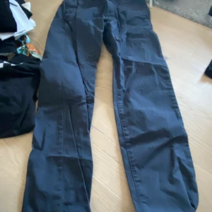 Byxor  -  Använt några gånger , Fråga om det är någonting annat och jag står inte för frakten, alltså om du intresserad så tittar jag på frakten blir💕