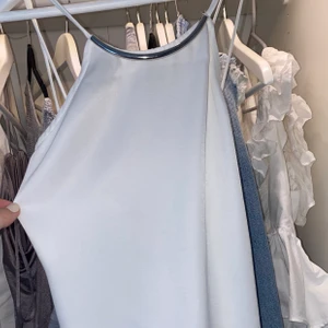 Linne - Så himla fint linne med en ascool detalj vid halsen 🤍