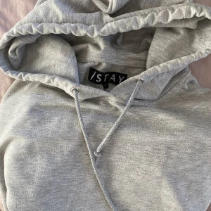 Stay hoodie - Grå hoodie från carlings märket stay | strl L | inte jättetjock men väldigt skön | frakt tillkommer