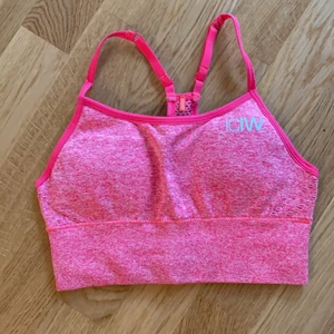 Sport-BH Icaniwill - Knappt använt, superfint skick. Icaniwill storlek XS