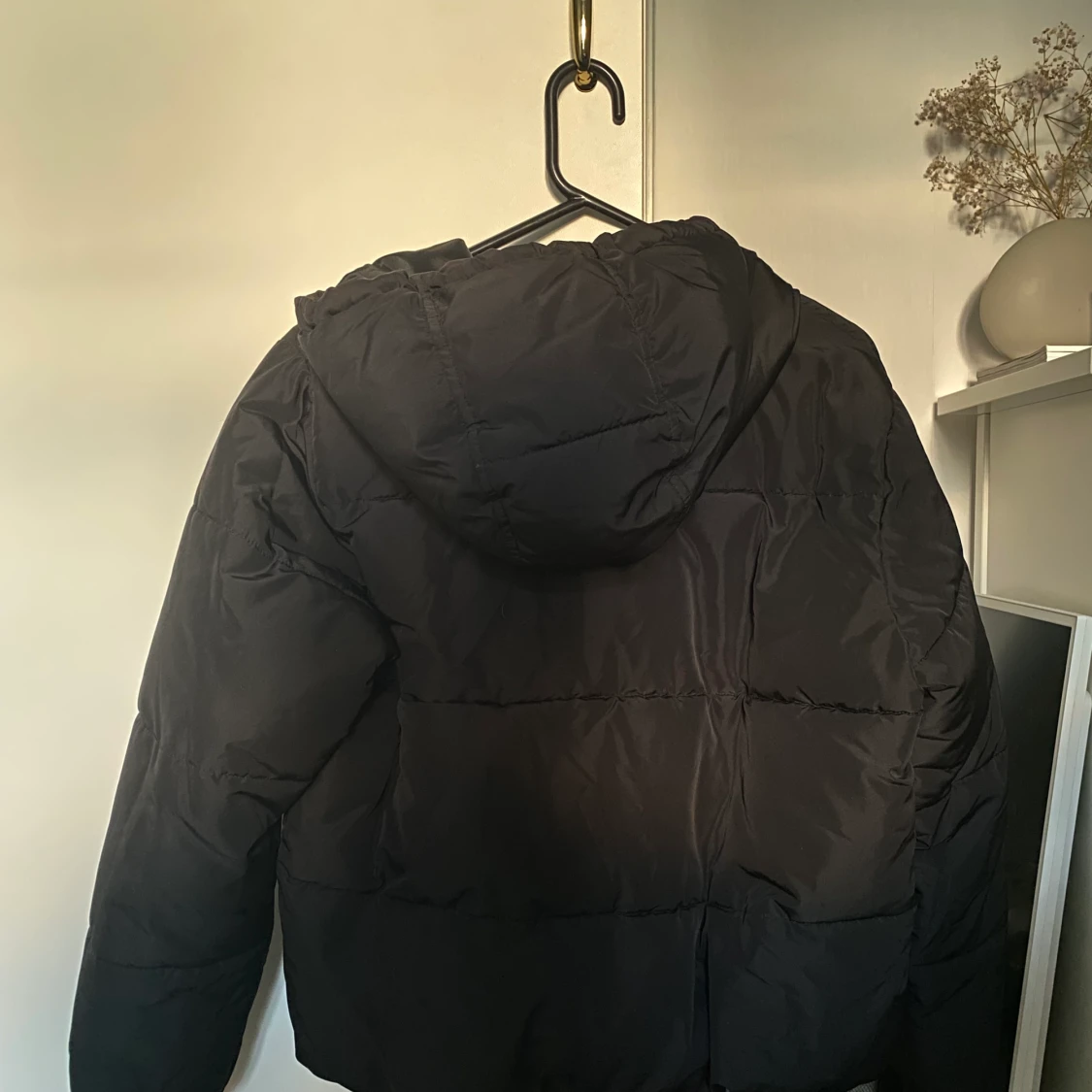 Svart pufferjacka - 90