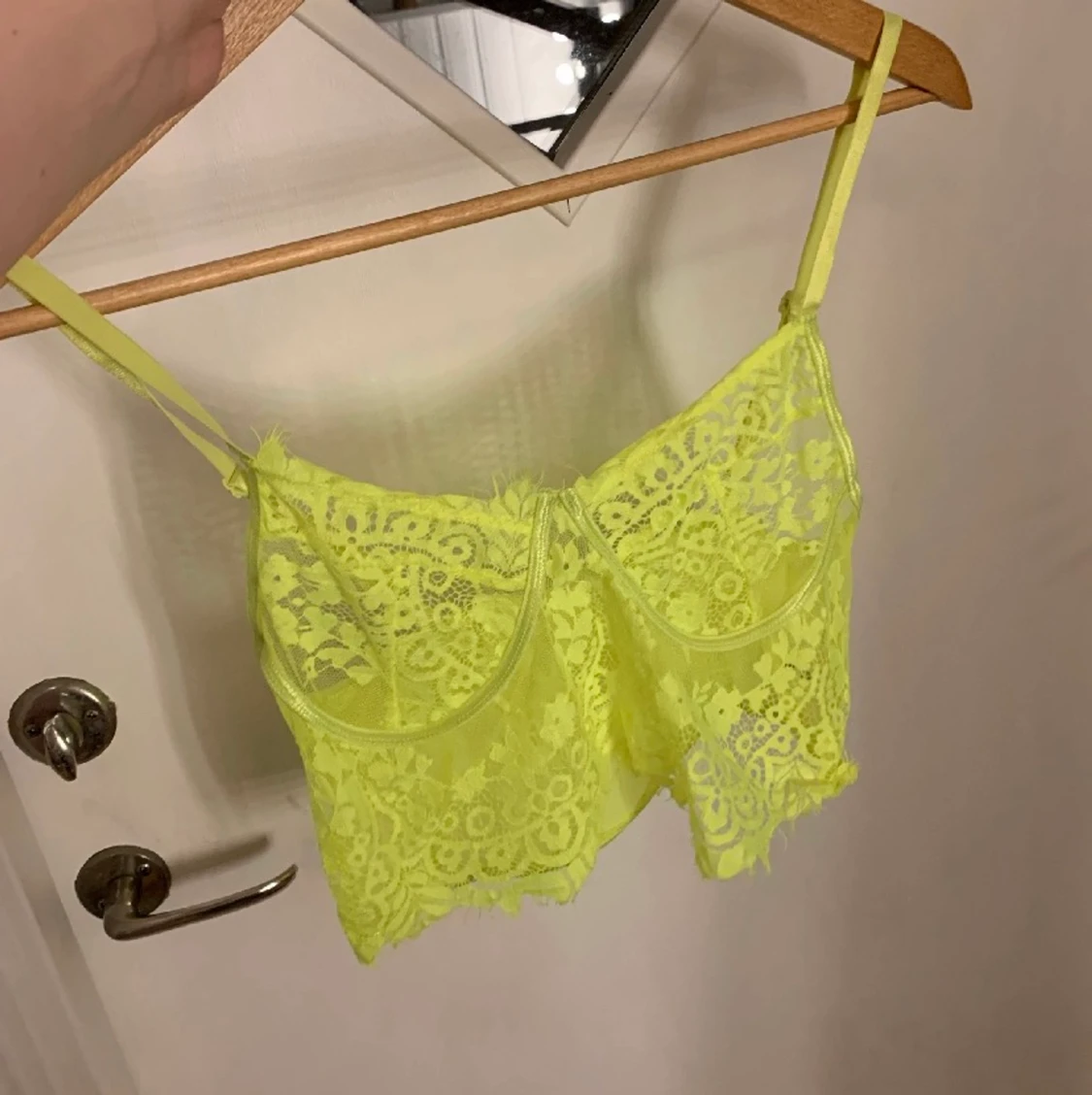 Neon gul bralette i storlek S💖 - 90