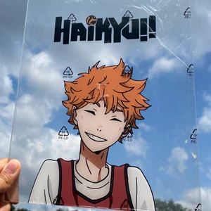 Glass painting 🎨✨ - Blev nyss klar med den här fina målningen 😍 Glaset som har använts är akrylglas för att motverka att glaset går sönder under leveransen. Det finns skydds plast på glaset som ska förhindra repor under leverans. Det går även att beställa en annan karaktär som man tycker om ✨