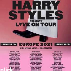 Jag söker 1 eller två biljetter till Harry Styles konsert! Pris kan diskuteras är i stort behov!